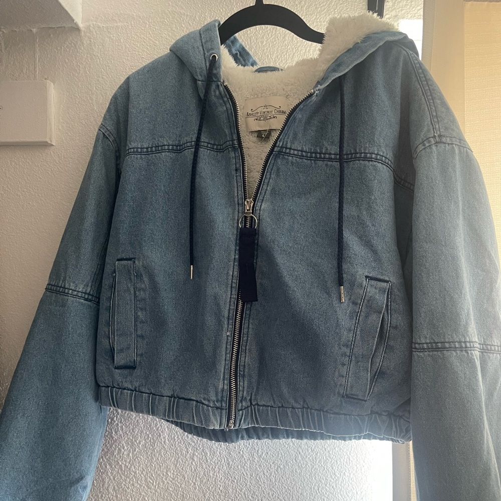 Brand-new Jean jacket with fur inside